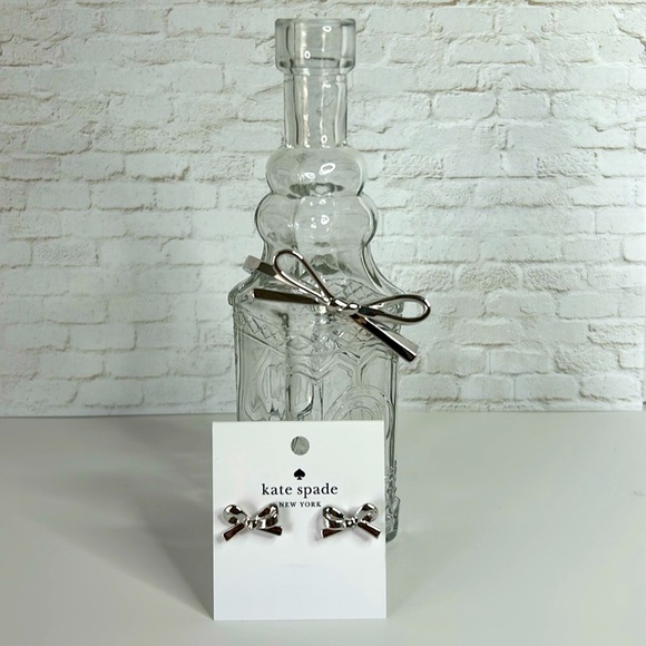 Kate Spade Skinny Mini Bow Bangle and Skinny Mini Bow Studs (SET) NWT - Picture 4 of 17